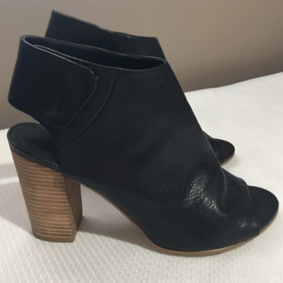 crown vintage Shoes - Crown Vintage Peep Toe Size 8